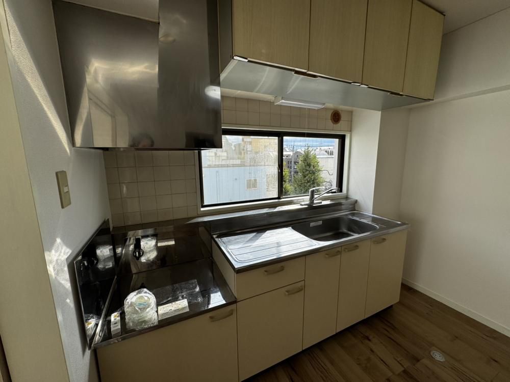 �y�L�b�`���z�@