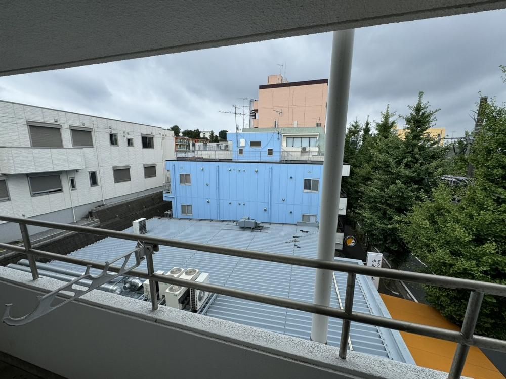 �y���]�z�@