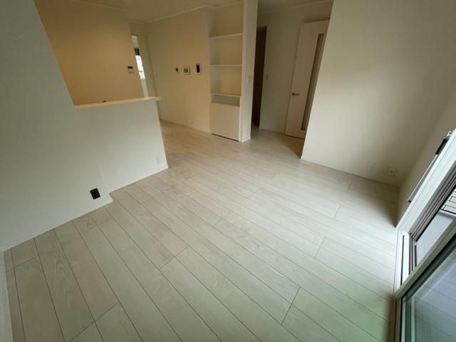 �y�����E���r���O�z�@