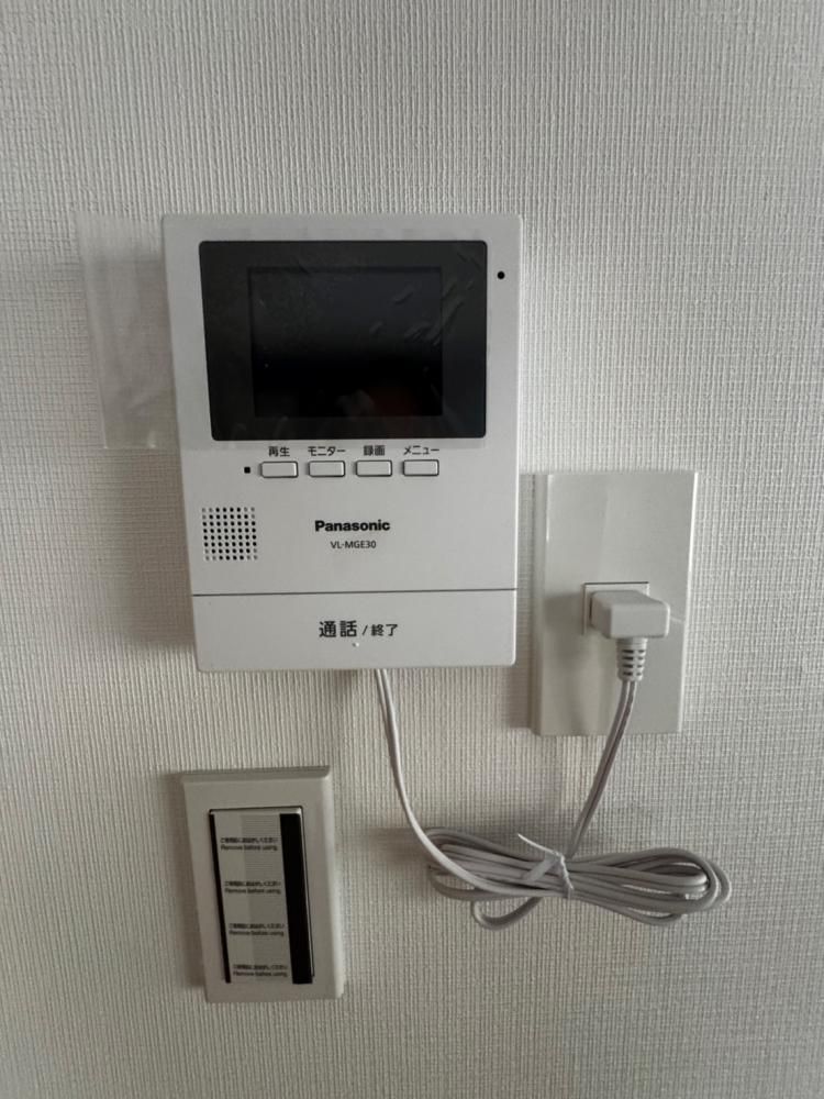 �y�Z�L�����e�B�z�@