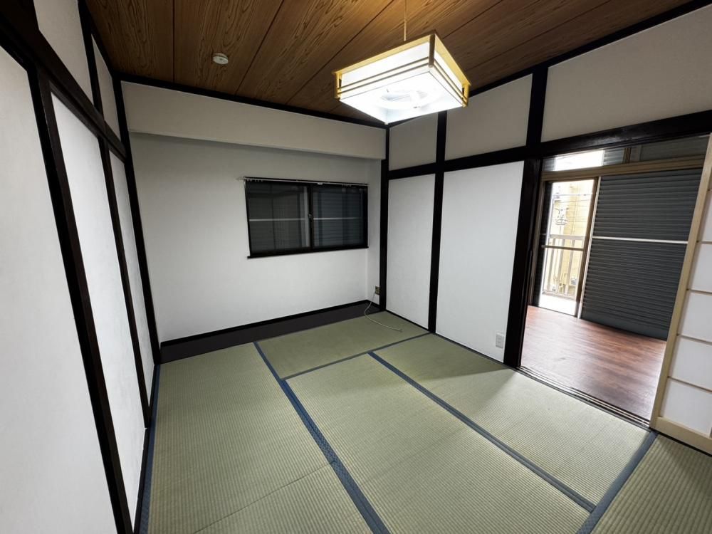 �y�����E���r���O�z�@