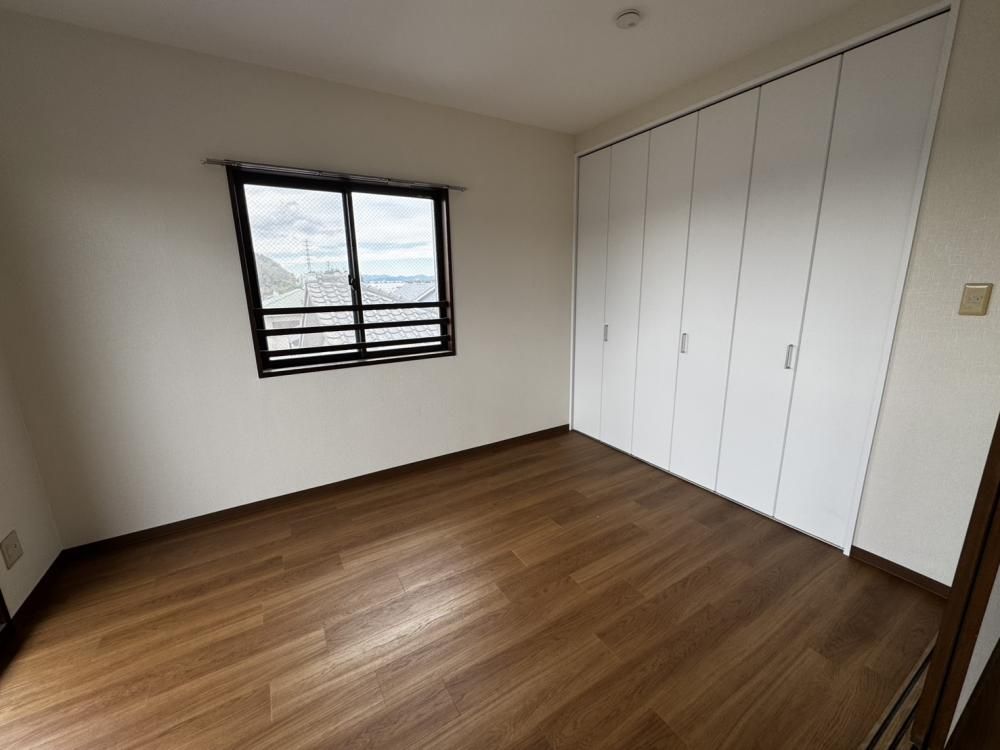 �y�����E���r���O�z�@