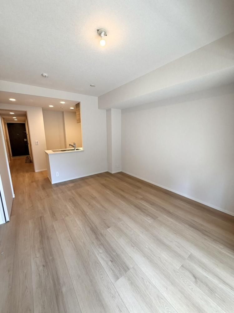 �y�����E���r���O�z�@