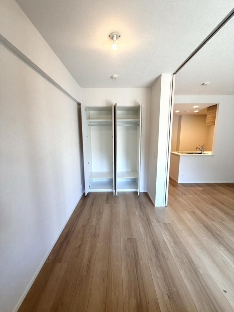 �y�����E���r���O�z�@