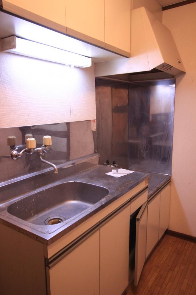 �y�L�b�`���z�@