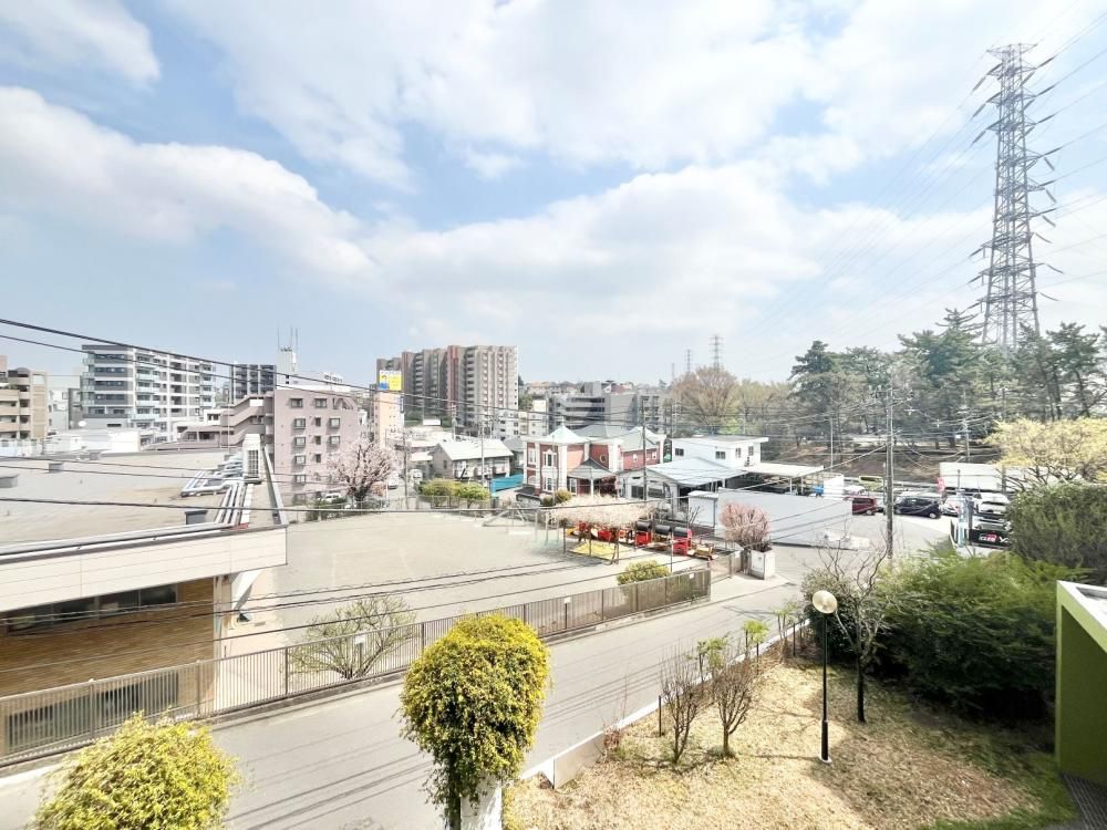 �y���]�z�@