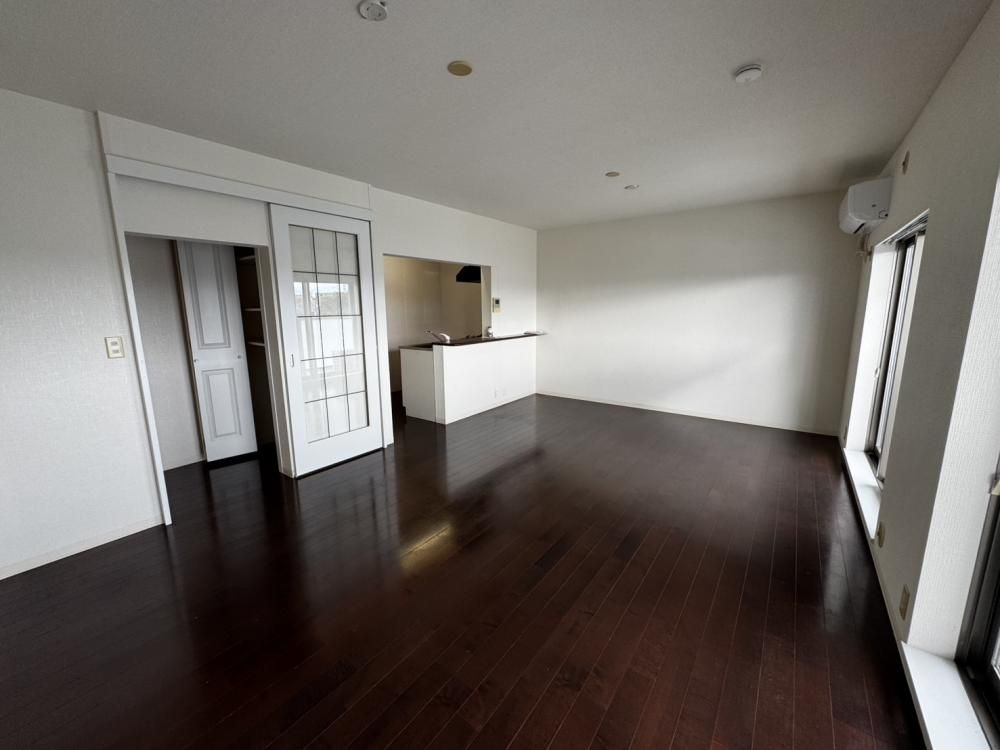 �y�����E���r���O�z�@