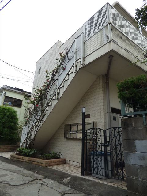 �y�G���g�����X�z�@