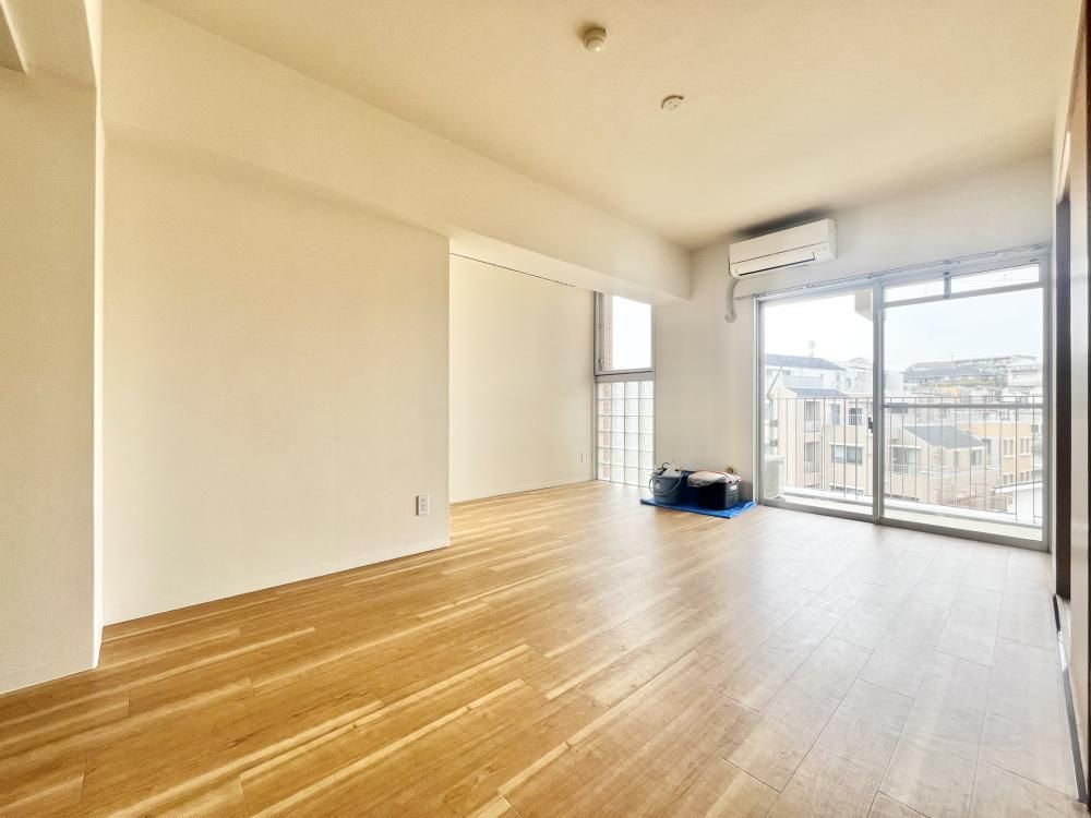 �y�����E���r���O�z�@