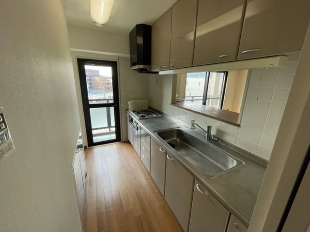 �y�L�b�`���z�@