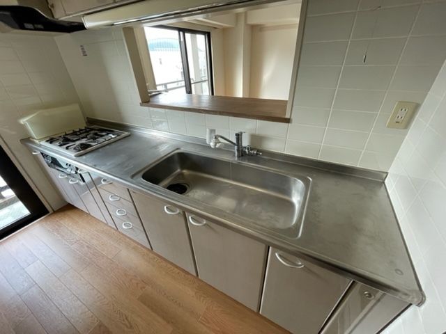 �y�L�b�`���z�@